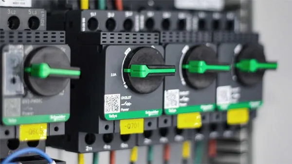 How Companies in the Electrical Componentry 8