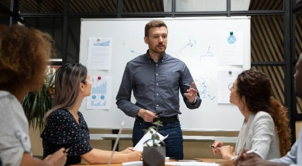 What the Sales Director Needs to Know About Pricing Strategy